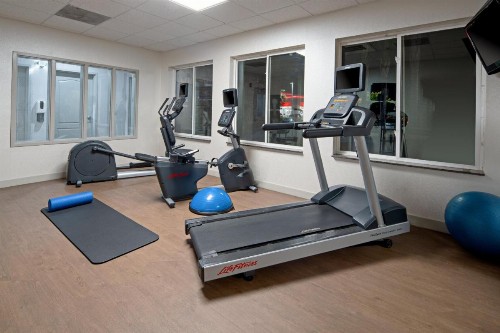 Holiday Inn Express Fresno South an IHG Hotel - image 22