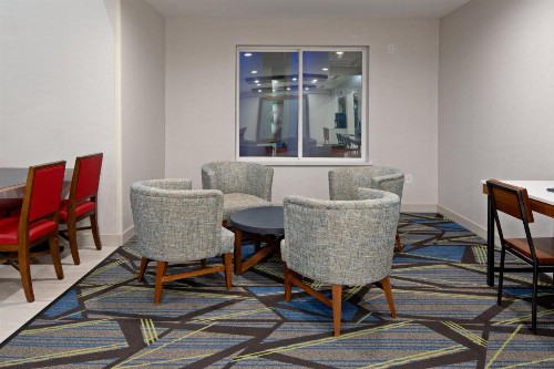 Holiday Inn Express Fresno South an IHG Hotel - image 25