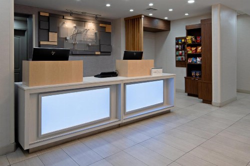 Holiday Inn Express Fresno South an IHG Hotel - image 27