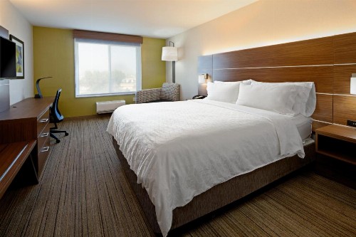 Holiday Inn Express Fresno South an IHG Hotel - image 3