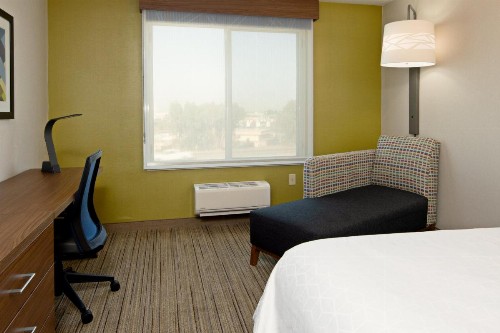 Holiday Inn Express Fresno South an IHG Hotel - image 30