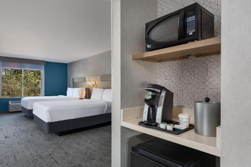 Holiday Inn Express Fresno River Park Highway 41 an IHG Hotel - image 11