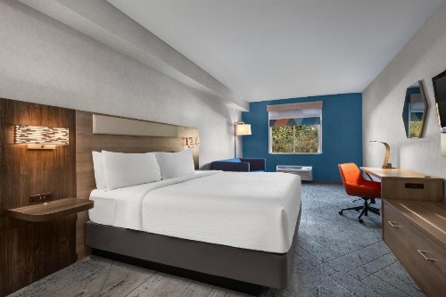 Holiday Inn Express Fresno River Park Highway 41 an IHG Hotel - image 12