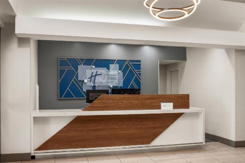 Holiday Inn Express Fresno River Park Highway 41 an IHG Hotel - image 4