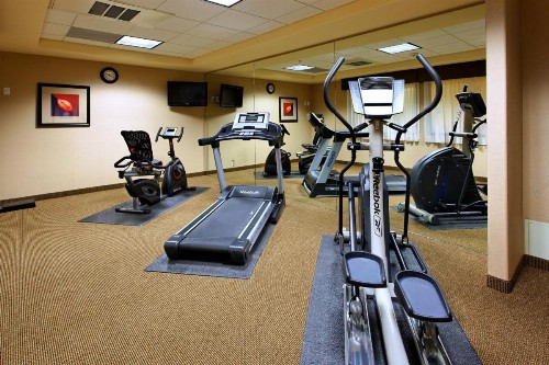Holiday Inn Express Fresno Northwest - Herndon an IHG Hotel - image 16