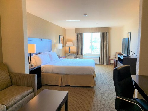 Holiday Inn Express Fresno Northwest - Herndon an IHG Hotel - image 24