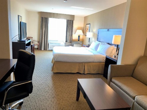 Holiday Inn Express Fresno Northwest - Herndon an IHG Hotel - image 32