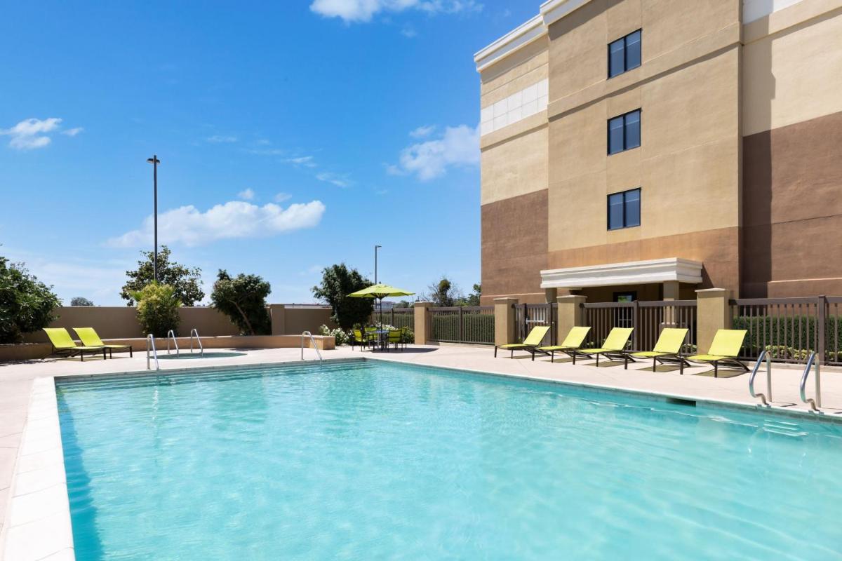 SpringHill Suites Fresno - main image