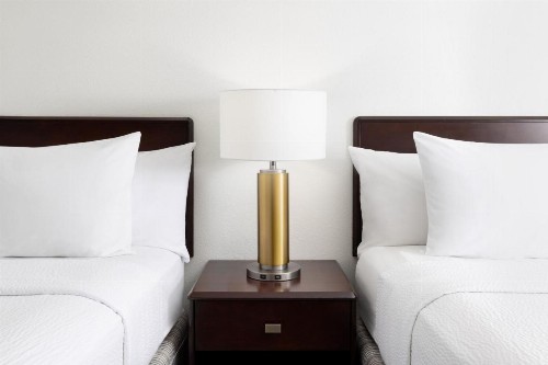 SpringHill Suites Fresno - image 14
