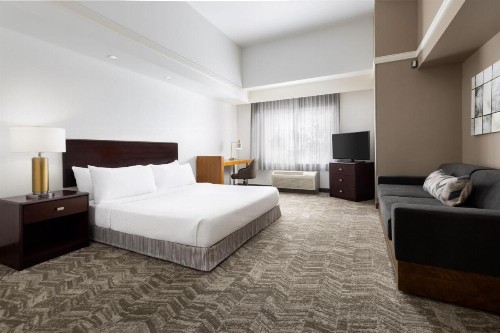 SpringHill Suites Fresno - image 17