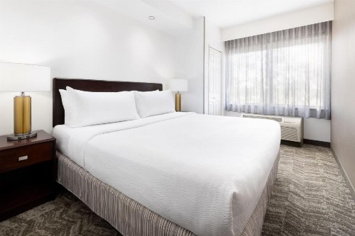 SpringHill Suites Fresno - image 18