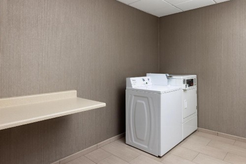 SpringHill Suites Fresno - image 29