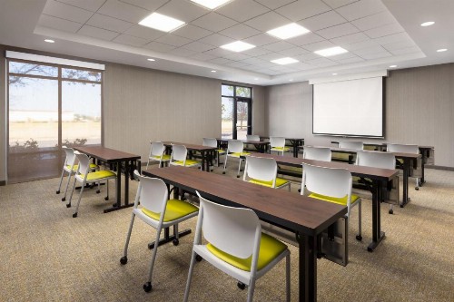 SpringHill Suites Fresno - image 34