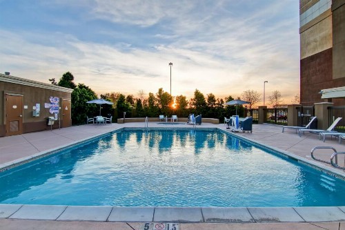 SpringHill Suites Fresno - image 37