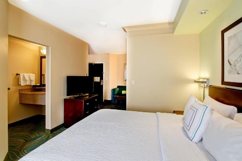 SpringHill Suites Fresno - image 45