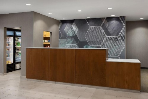 SpringHill Suites Fresno - image 8