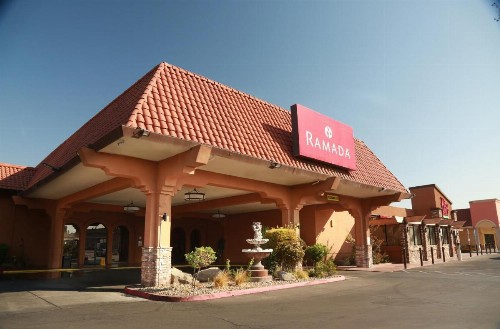 Ramada by Wyndham Fresno North - image 10