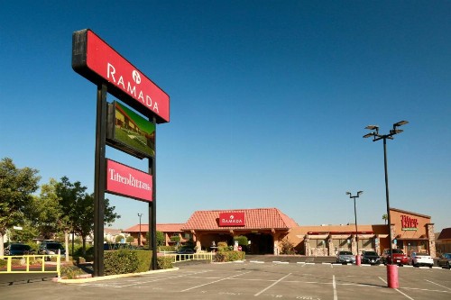 Ramada by Wyndham Fresno North - image 21