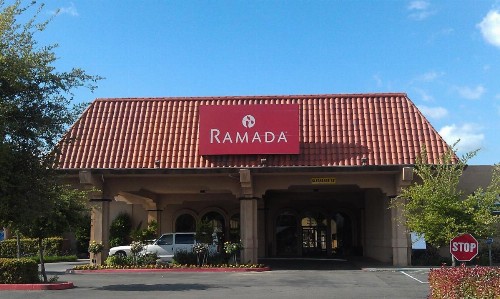 Ramada by Wyndham Fresno North - image 36