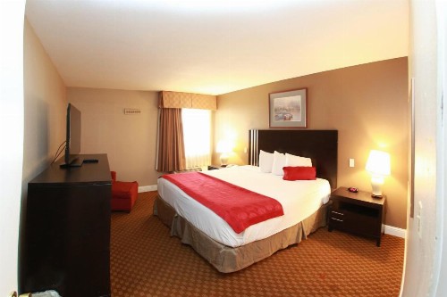 Ramada by Wyndham Fresno North - image 46