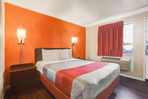 Motel 6-Fresno CA - Belmont Ave - image 13