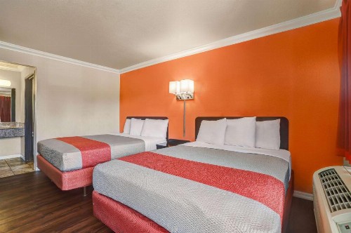Motel 6-Fresno CA - Belmont Ave - image 17