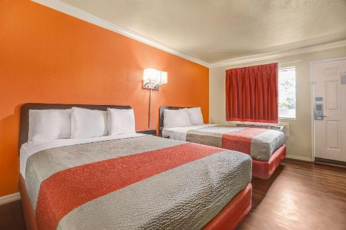 Motel 6-Fresno CA - Belmont Ave - image 19