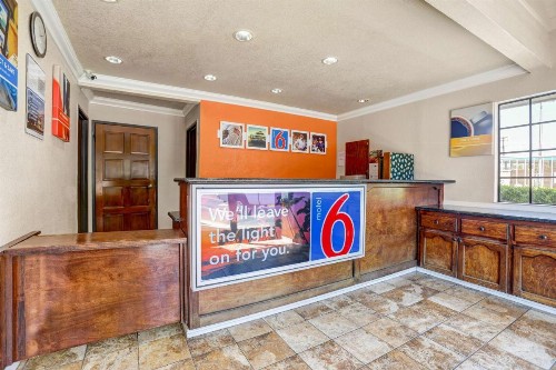 Motel 6-Fresno CA - Belmont Ave - image 24