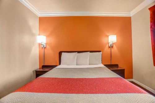 Motel 6-Fresno CA - Belmont Ave - image 9