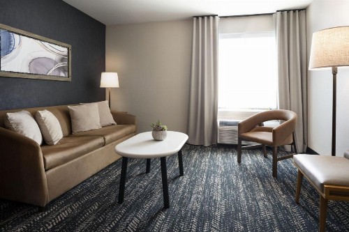 La Quinta by Wyndham Fresno Riverpark - image 10