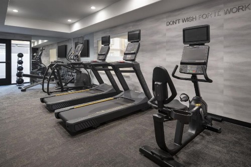 La Quinta by Wyndham Fresno Riverpark - image 30