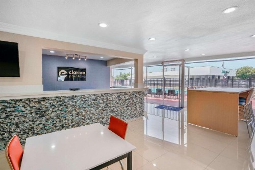 Clarion Pointe Fresno near Yosemite - image 6