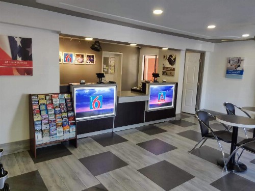 Motel 6-Fresno CA - Yosemite Hwy - image 20