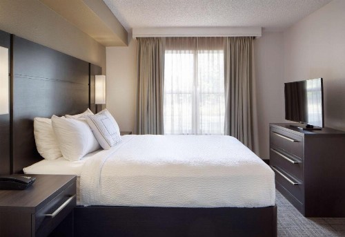 Sonesta ES Suites Fresno - image 12