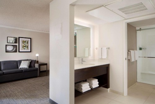Sonesta ES Suites Fresno - image 25