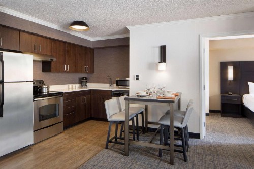 Sonesta ES Suites Fresno - image 5