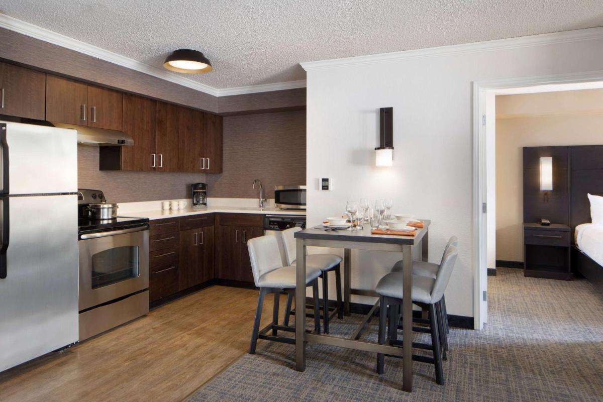 Sonesta ES Suites Fresno - image 5
