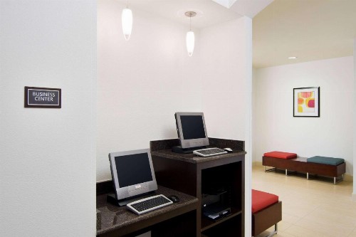 Sonesta ES Suites Fresno - image 6