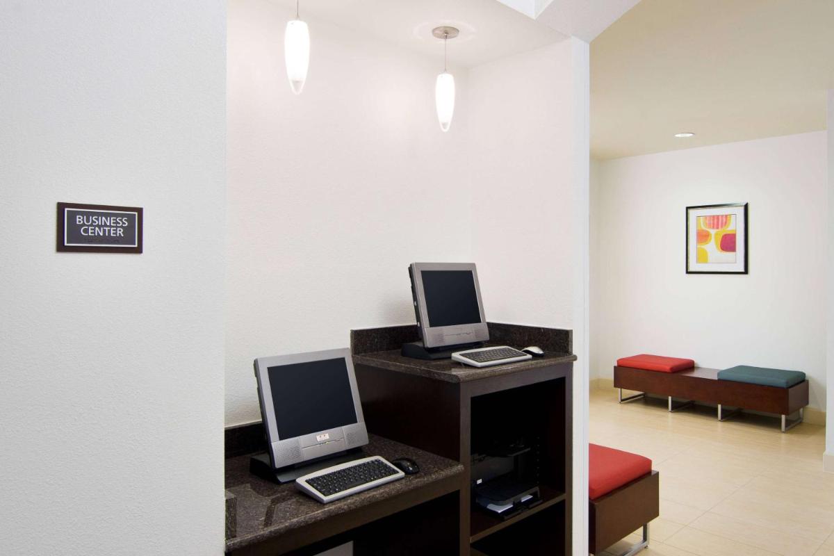 Sonesta ES Suites Fresno - image 6