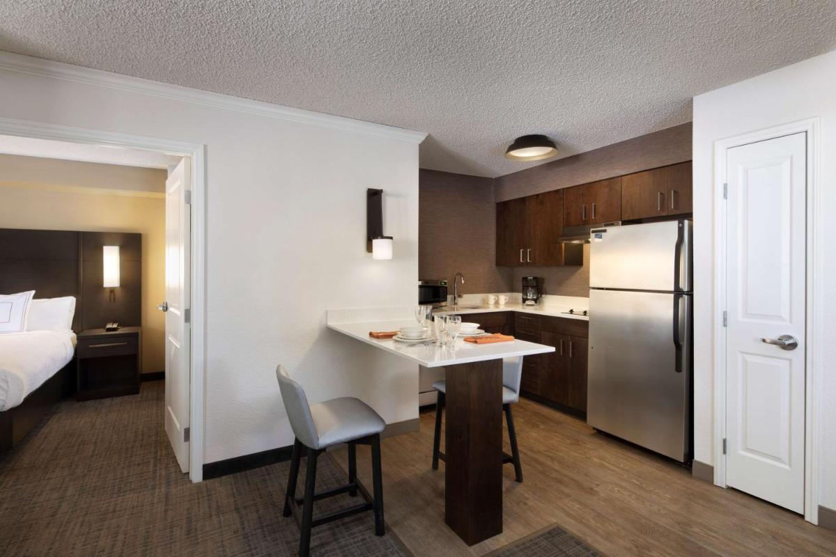 Sonesta ES Suites Fresno - image 7