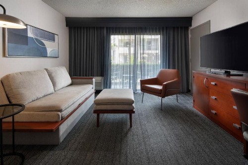 Courtyard by Marriott Fresno - image 19