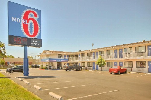 Motel 6-Fresno CA - Blackstone North