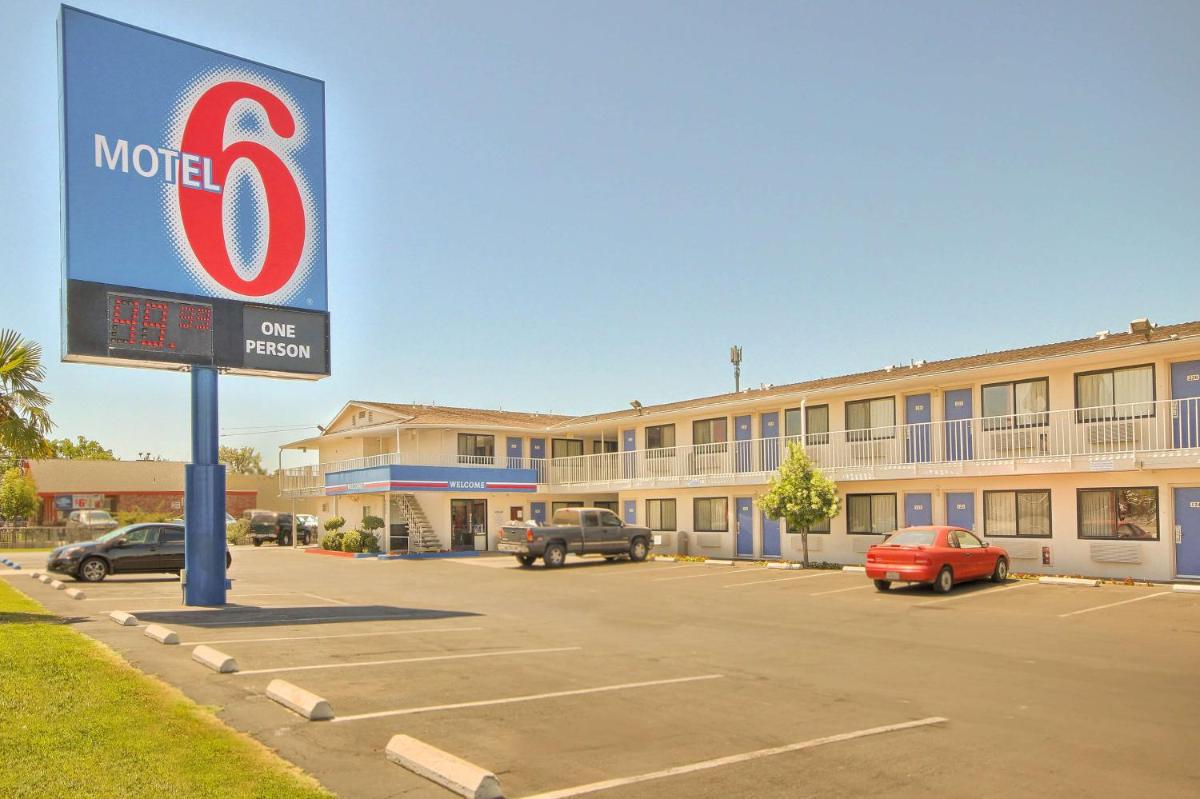 Motel 6-Fresno CA - Blackstone North - main image