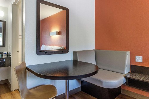 Motel 6-Fresno CA - image 29