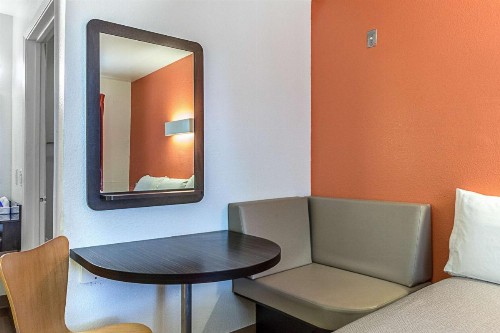 Motel 6-Fresno CA - image 31