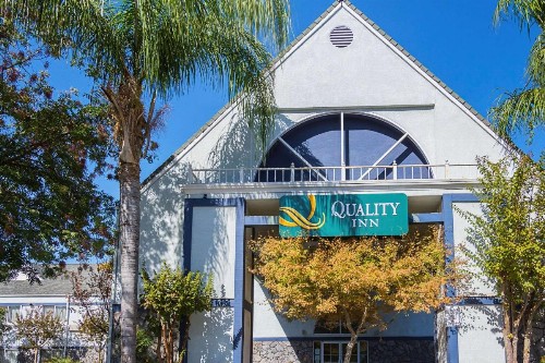 Quality Inn Fresno Airport - image 2