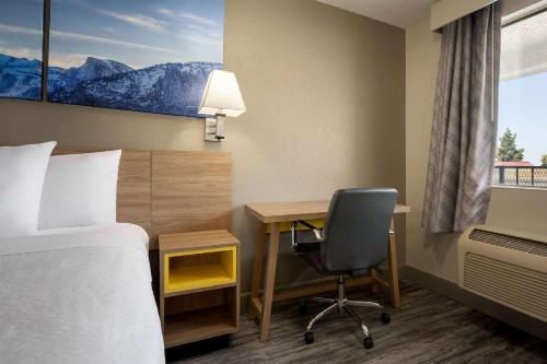 Days Inn by Wyndham Fresno South - image 19
