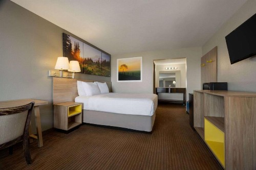 Days Inn by Wyndham Fresno South - image 21