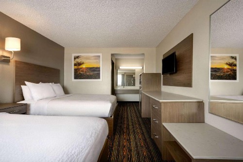 Days Inn by Wyndham Fresno South - image 33
