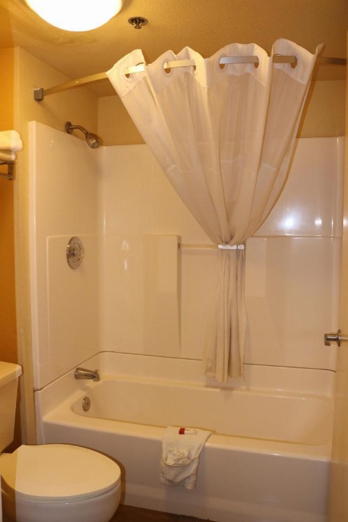 Days Inn by Wyndham Fresno South - image 35